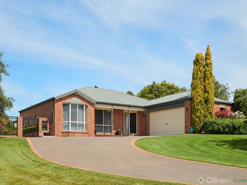 5 Romano Court, Drouin VIC 3818