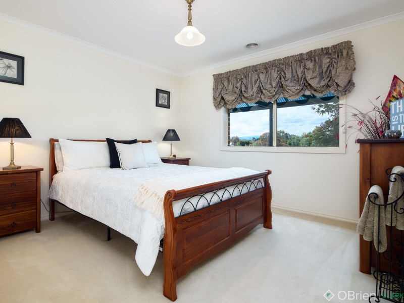 5 Romano Court, Drouin VIC 3818