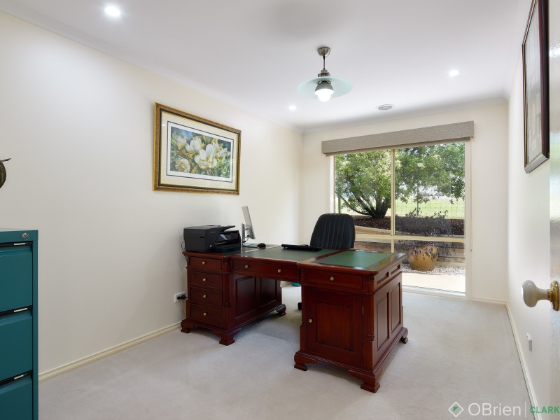 5 Romano Court, Drouin VIC 3818