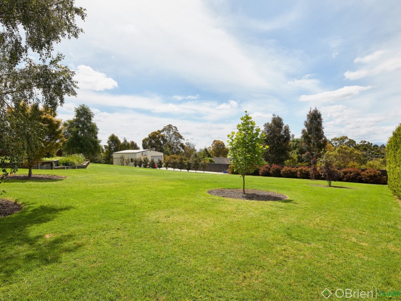 5 Romano Court, Drouin VIC 3818