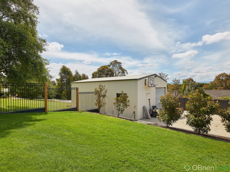 5 Romano Court, Drouin VIC 3818