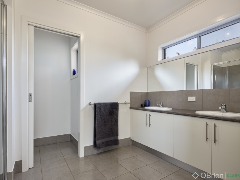 31 Willow Crescent, Warragul VIC 3820