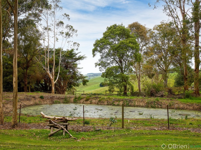 33 Grand Ridge Road, Seaview VIC 3821