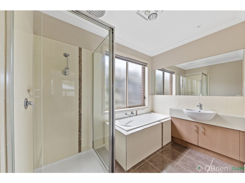 22 Holland Street, Drouin VIC 3818