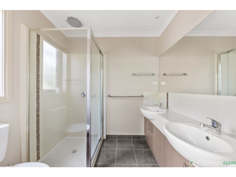 22 Holland Street, Drouin VIC 3818