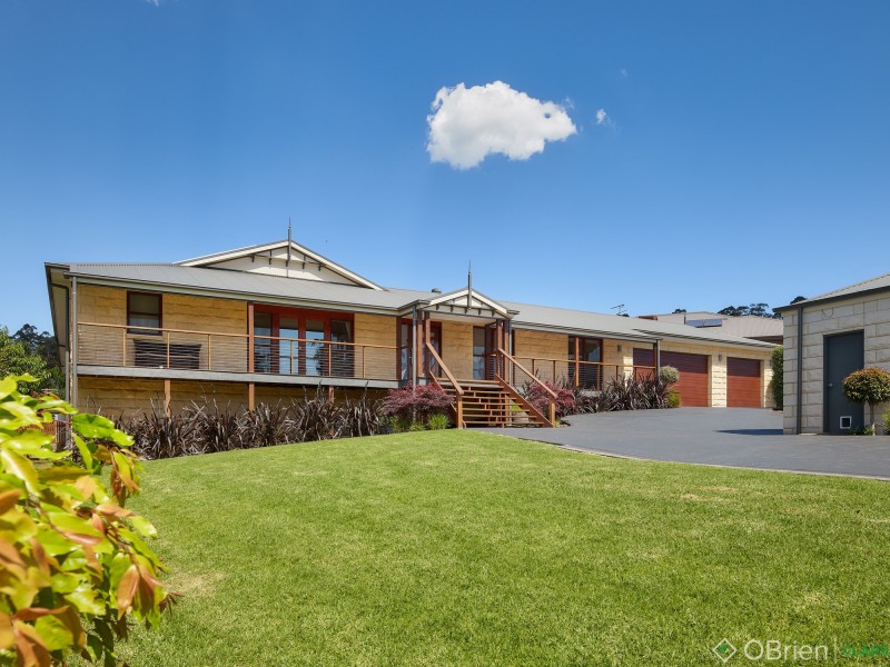 1 Crystal Court, Drouin VIC 3818