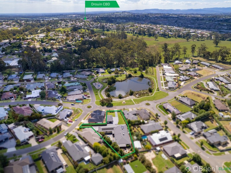 1 Crystal Court, Drouin VIC 3818