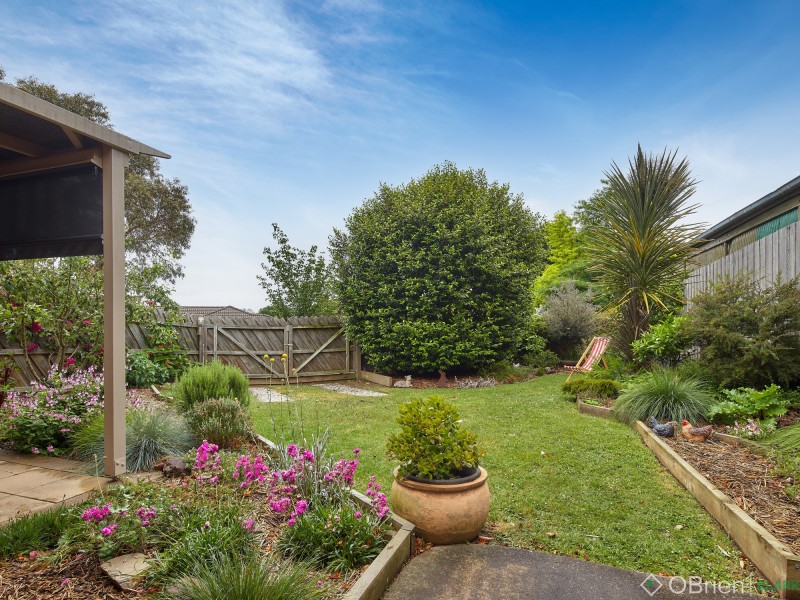 1/2 Wolff Street, Drouin VIC 3818