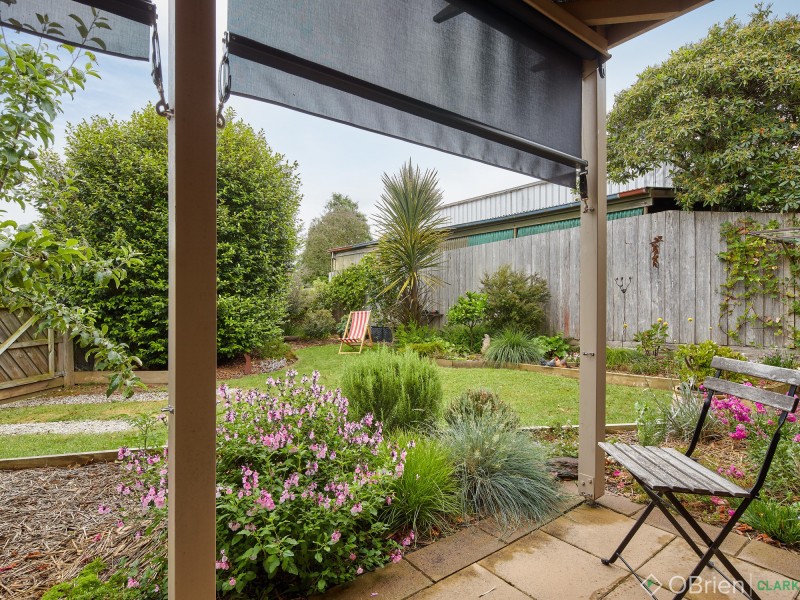 1/2 Wolff Street, Drouin VIC 3818