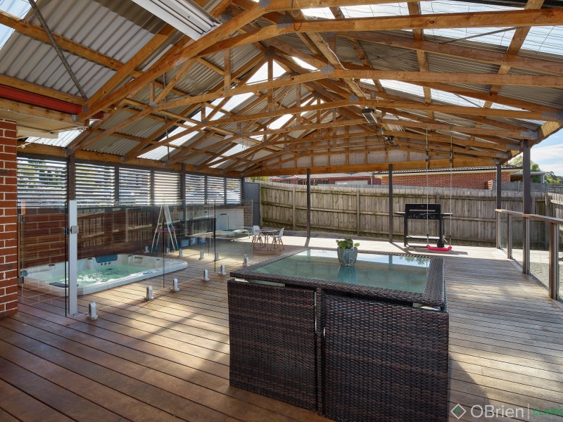 12 Richie Court, Drouin VIC 3818