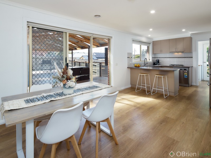 12 Richie Court, Drouin VIC 3818