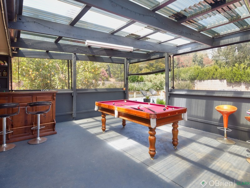 6 Kamanari Court, Drouin VIC 3818