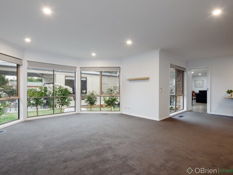 19 Eade Avenue, Warragul VIC 3820