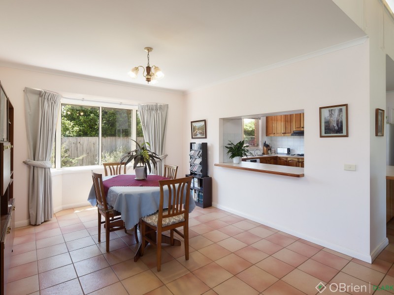 9 Jackson Drive, Drouin VIC 3818