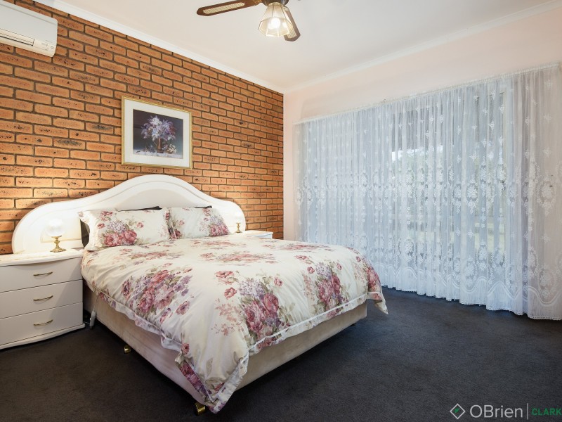 9 Jackson Drive, Drouin VIC 3818