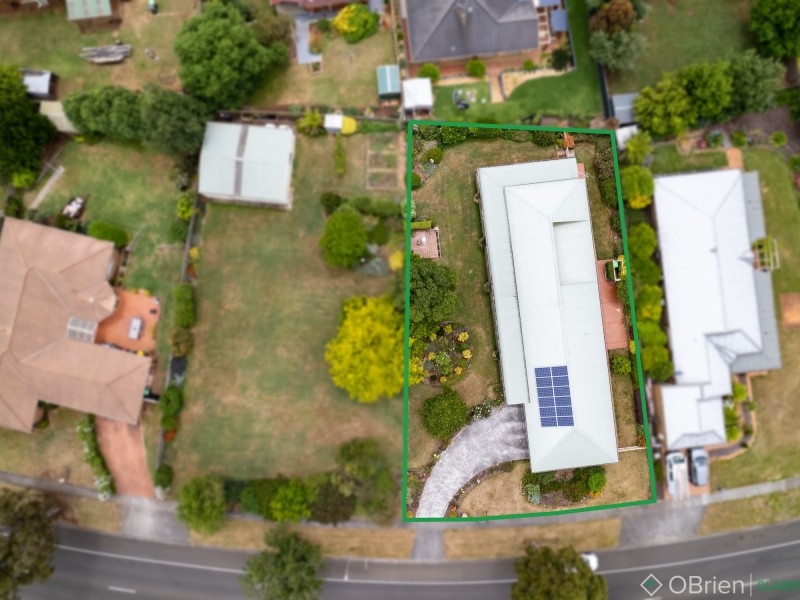 9 Jackson Drive, Drouin VIC 3818