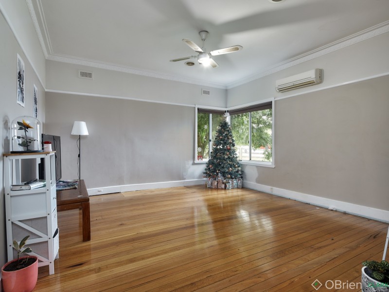 6 McClure Street, Drouin VIC 3818
