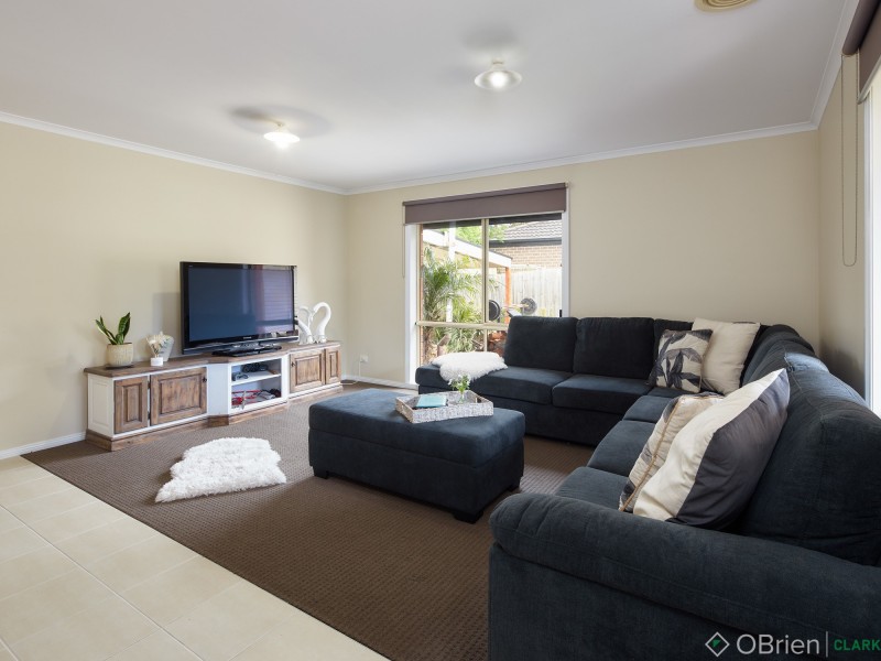 12 Palm Square, Drouin VIC 3818
