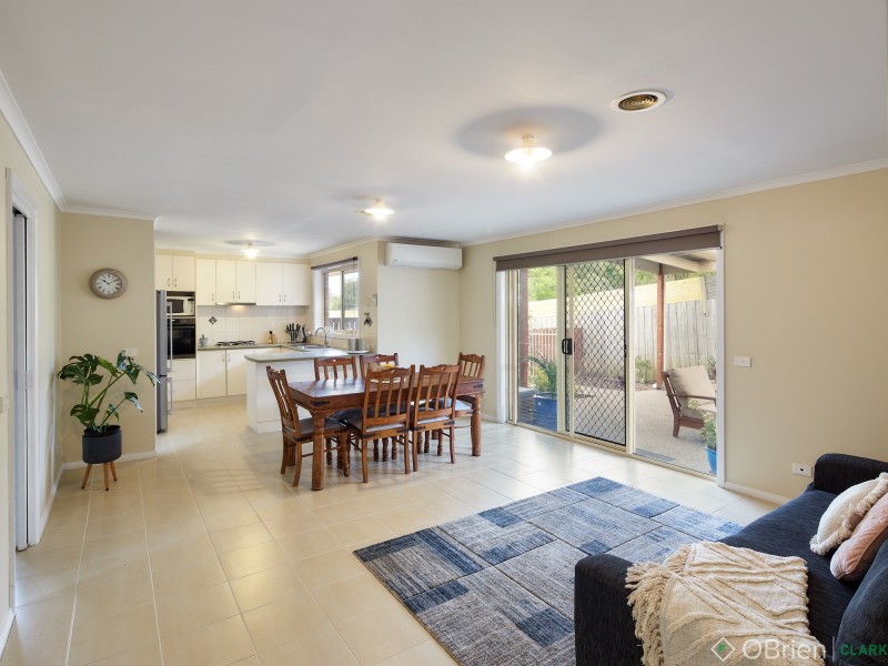 12 Palm Square, Drouin VIC 3818
