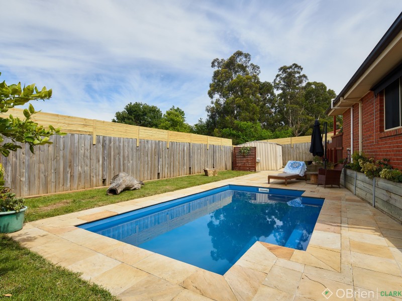 12 Palm Square, Drouin VIC 3818