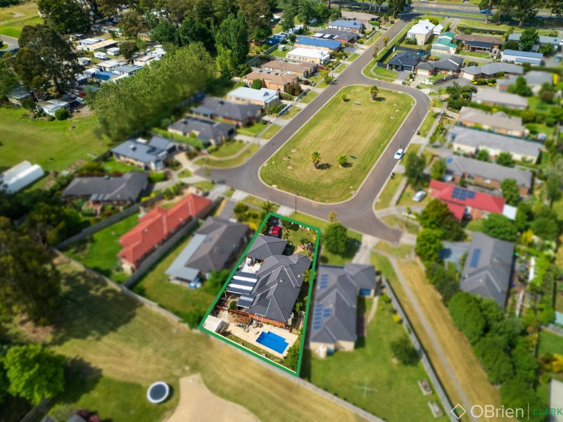 12 Palm Square, Drouin VIC 3818