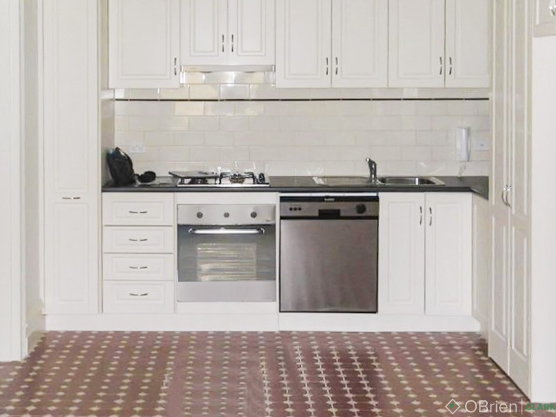 22C Williams Square, Warragul VIC 3820