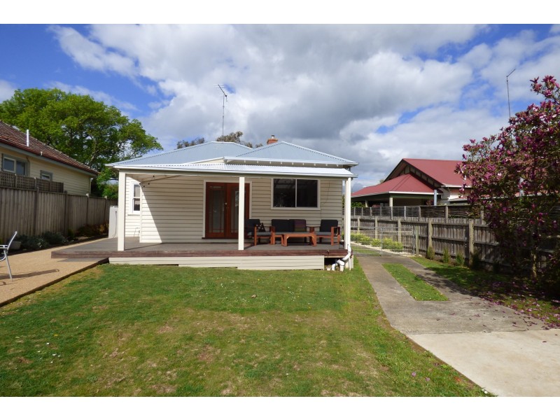 21 Peace Avenue, Warragul VIC 3820