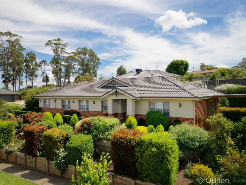 38 Monica Drive, Drouin VIC 3818