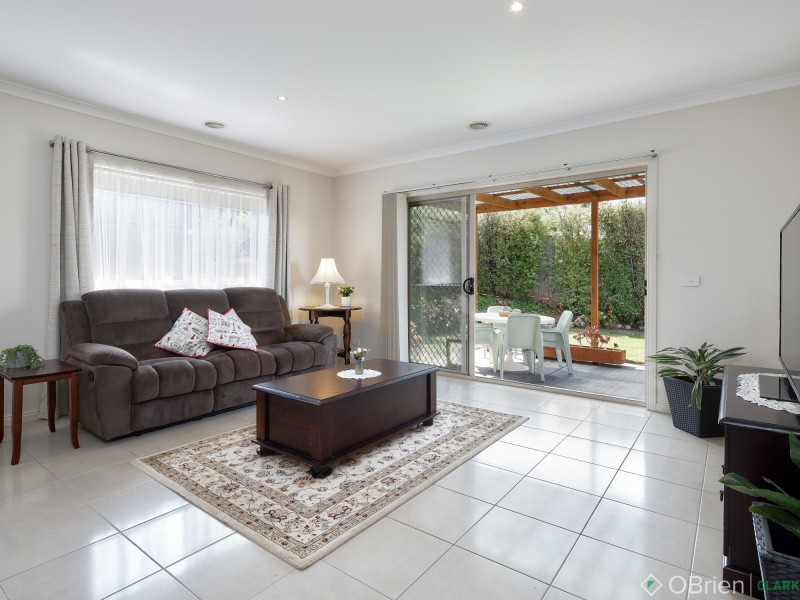 38 Monica Drive, Drouin VIC 3818