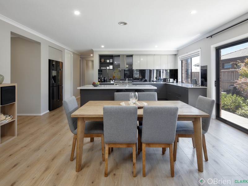 24 Boyd Avenue, Warragul VIC 3820
