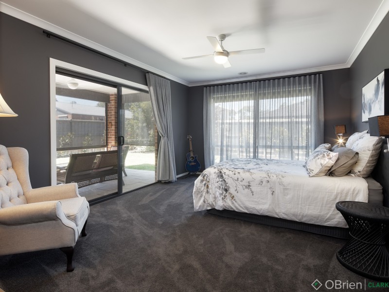 24 Boyd Avenue, Warragul VIC 3820