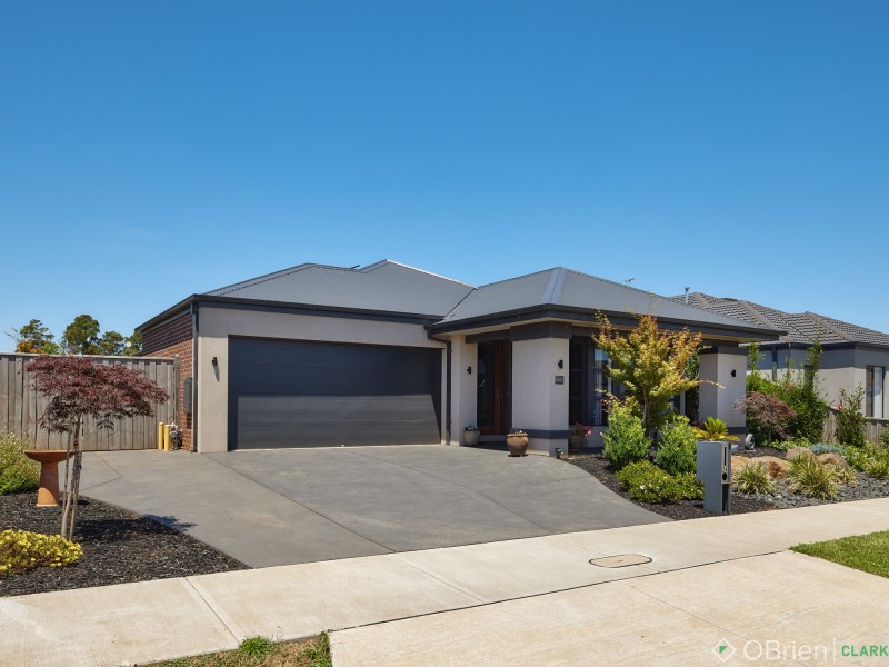 24 Boyd Avenue, Warragul VIC 3820