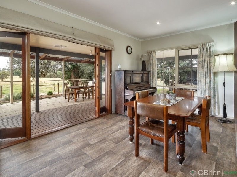 815 Main South Road, Drouin South VIC 3818