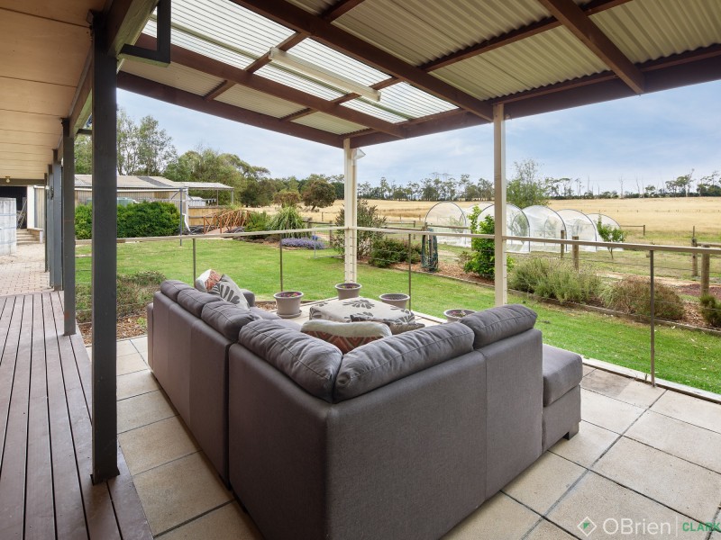 815 Main South Road, Drouin South VIC 3818