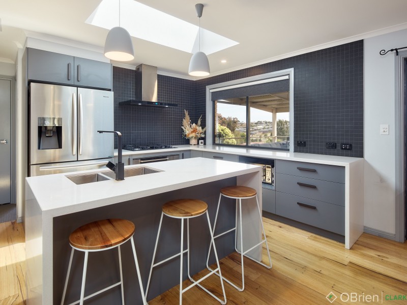 37 Darnum Street, Drouin VIC 3818