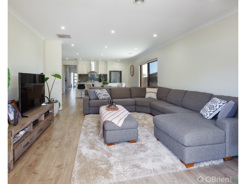 21 Crole Drive, Warragul VIC 3820