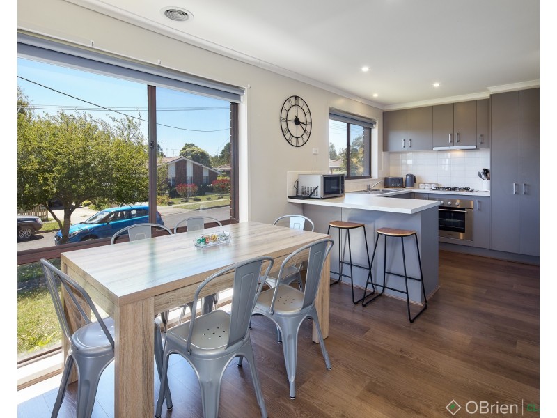 2/14 Somerset Drive, Warragul VIC 3820