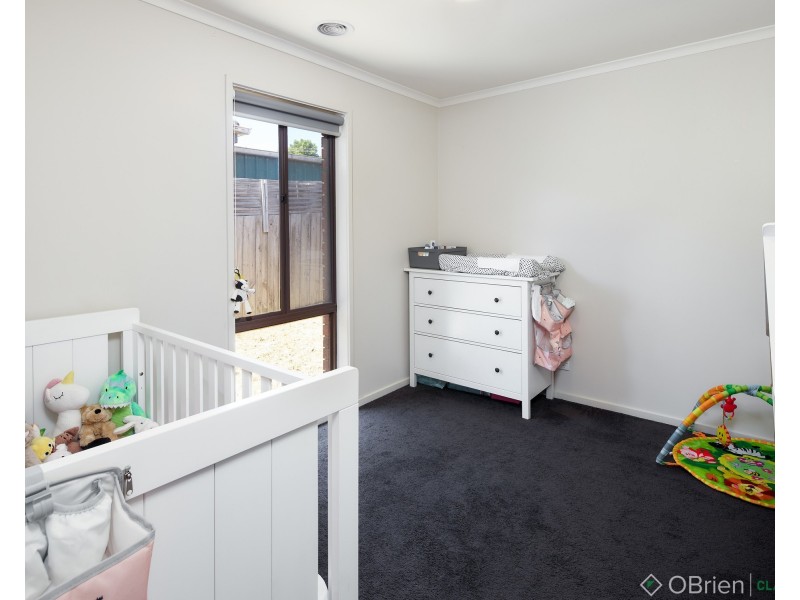 2/14 Somerset Drive, Warragul VIC 3820