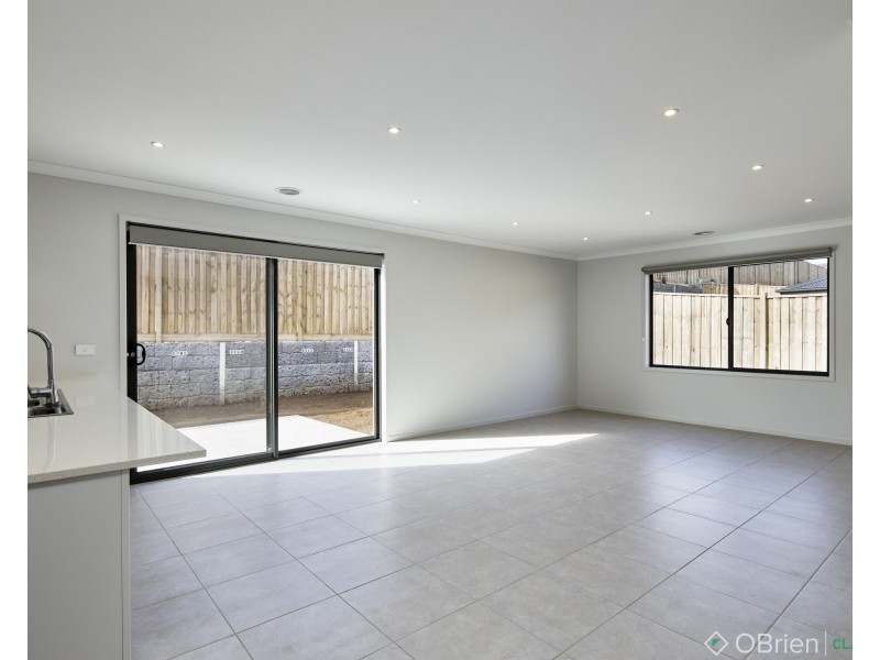 34 Willandra Circuit, Warragul VIC 3820