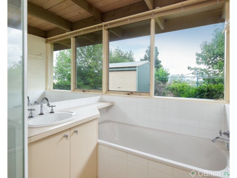16 Oak Court, Warragul VIC 3820