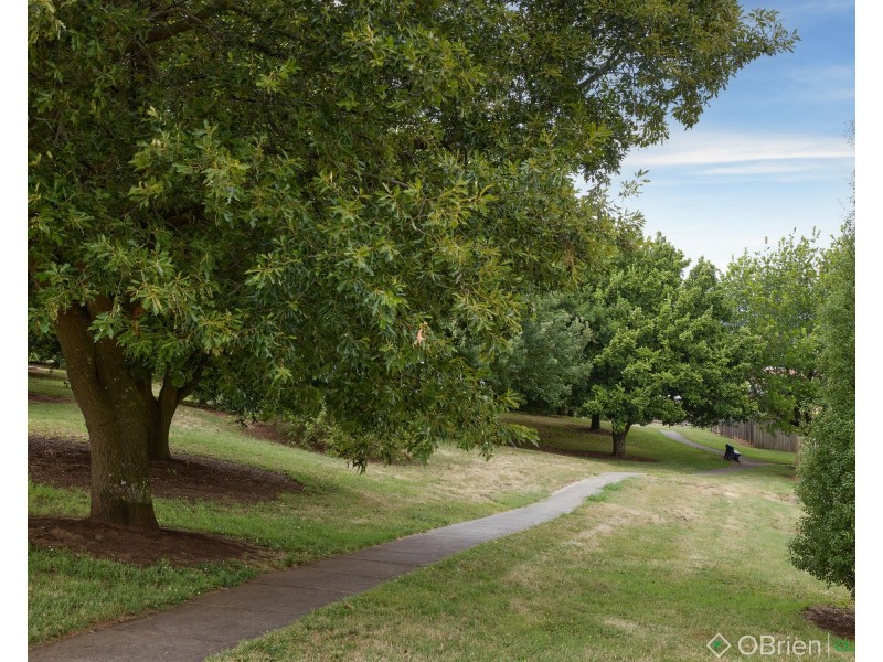 16 Oak Court, Warragul VIC 3820