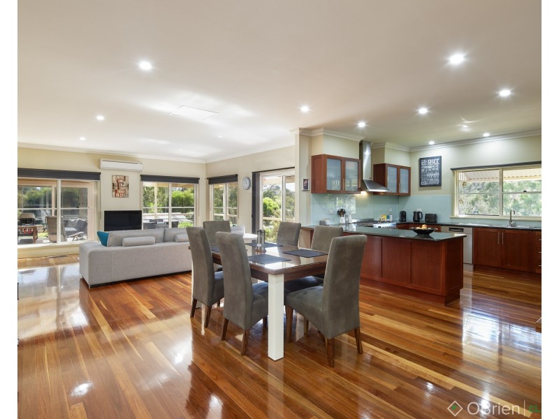 31 Canterbury Close, Drouin VIC 3818