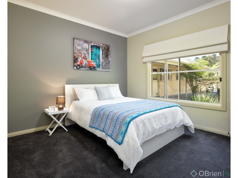 31 Canterbury Close, Drouin VIC 3818