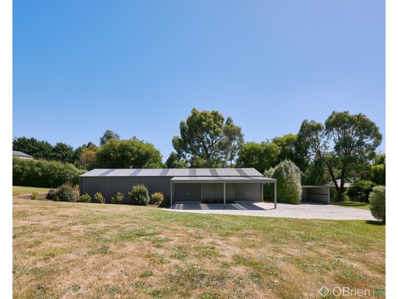 31 Canterbury Close, Drouin VIC 3818