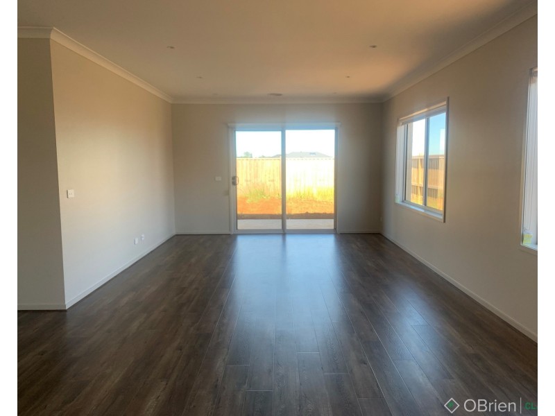 111 Willandra Circuit, Warragul VIC 3820