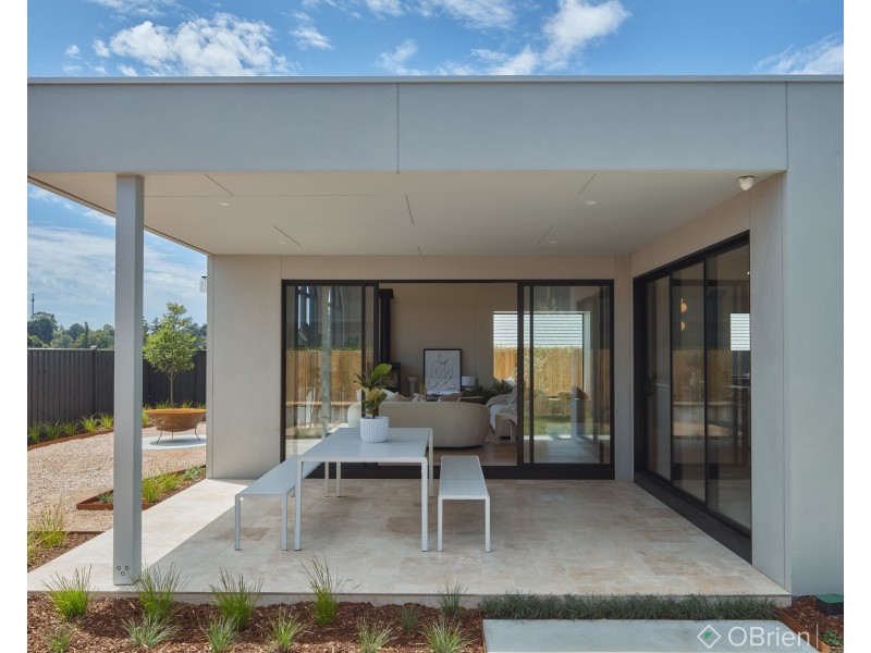 27 Longview Road, Warragul VIC 3820