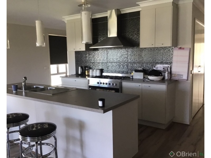 70 Mills Road, Warragul VIC 3820