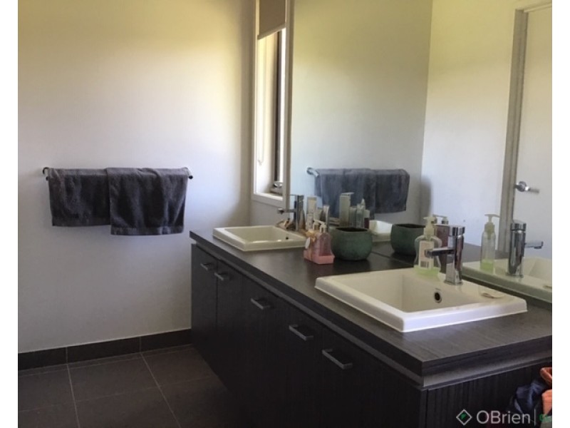 70 Mills Road, Warragul VIC 3820