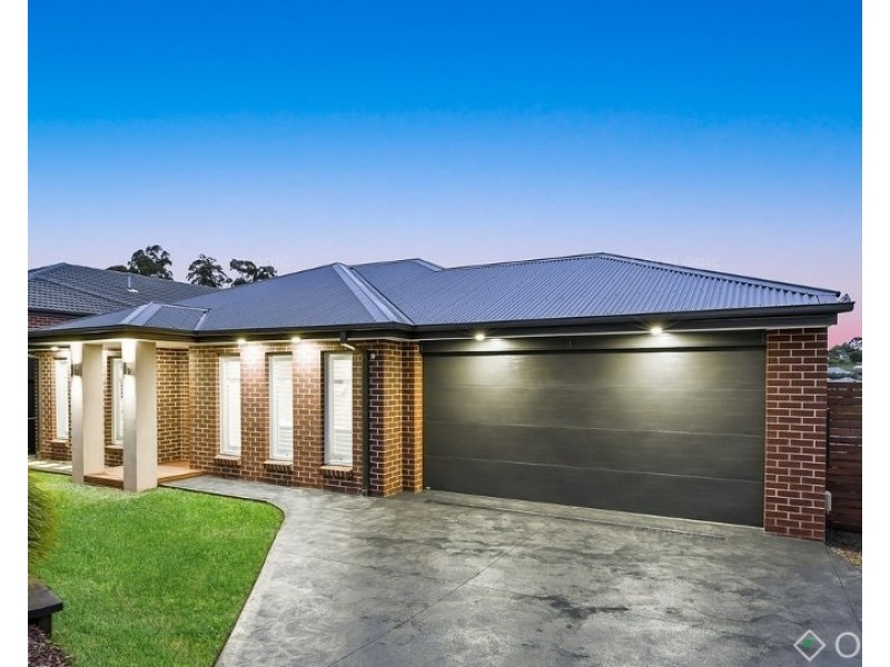 27 Empire Avenue, Drouin VIC 3818