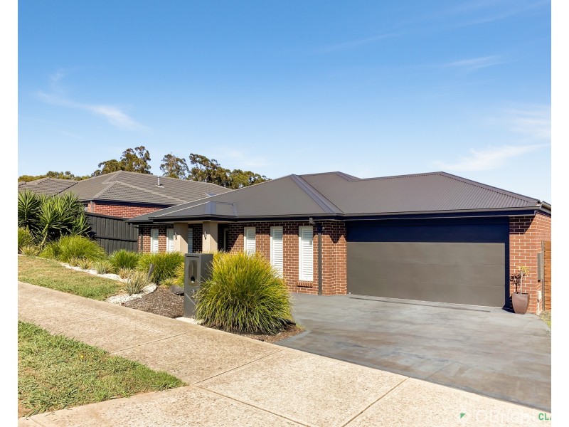 27 Empire Avenue, Drouin VIC 3818